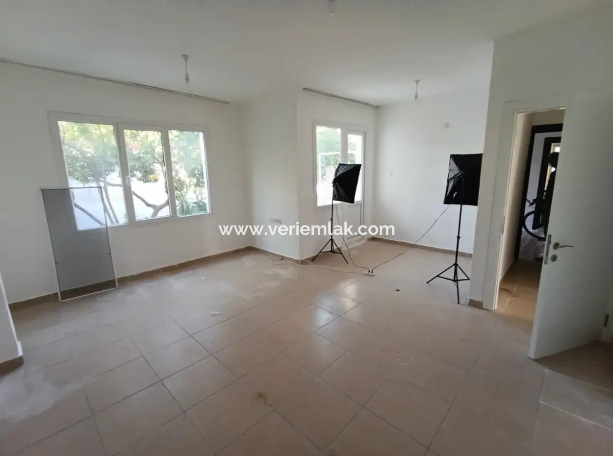 2 1 Apartment For Rent In The Heart Of Sığacık, Within Walking Distance Of Marina And Castle!