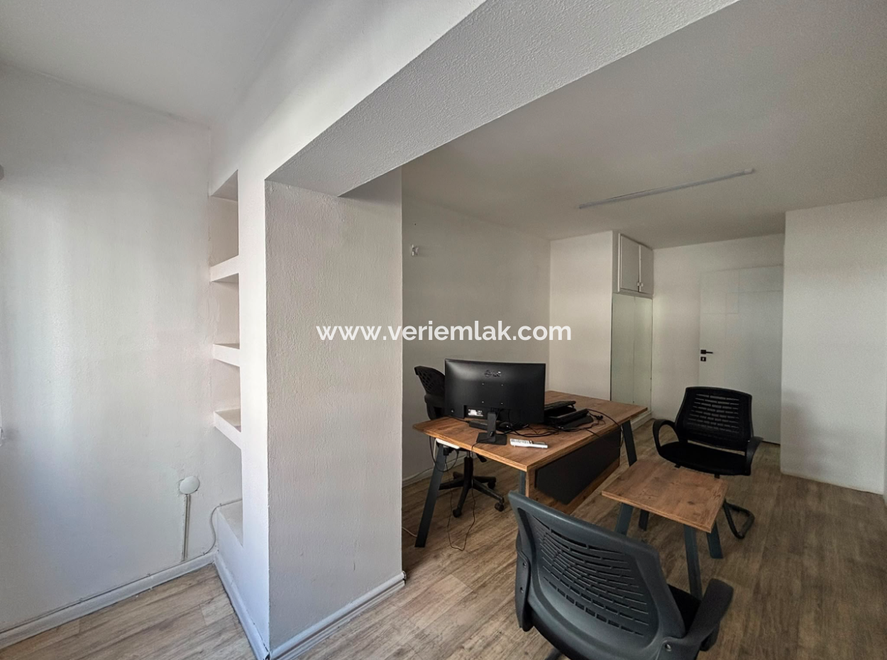 Alsancak Cyprus Martyrs 1St Floor 1 1 110M2 Office/Workplace For Rent