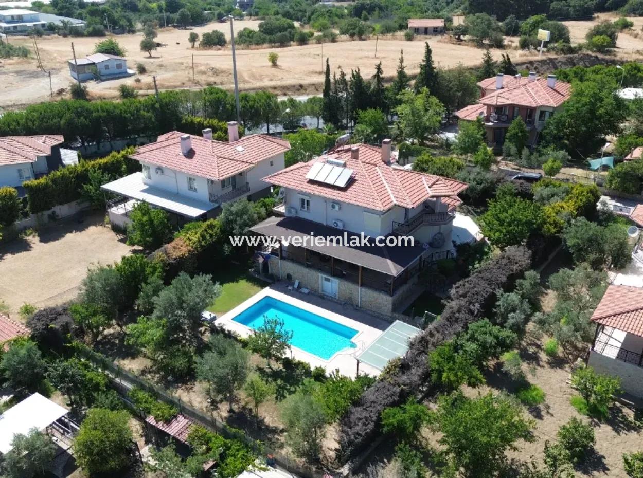 Villa With Pool For Sale In Seferihisar Ulamış | Fully Detached 5 1 Luxury Villa In Turunçevler Sitesi