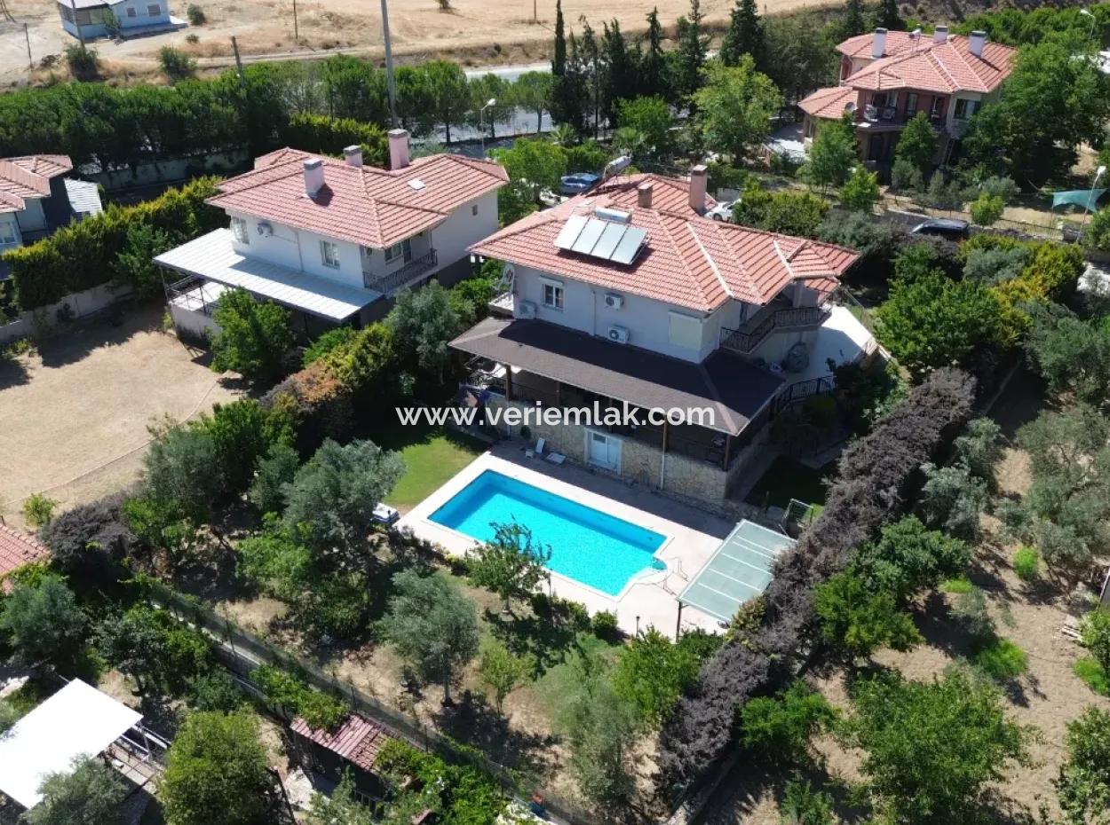 Villa With Pool For Sale In Seferihisar Ulamış | Fully Detached 5 1 Luxury Villa In Turunçevler Sitesi