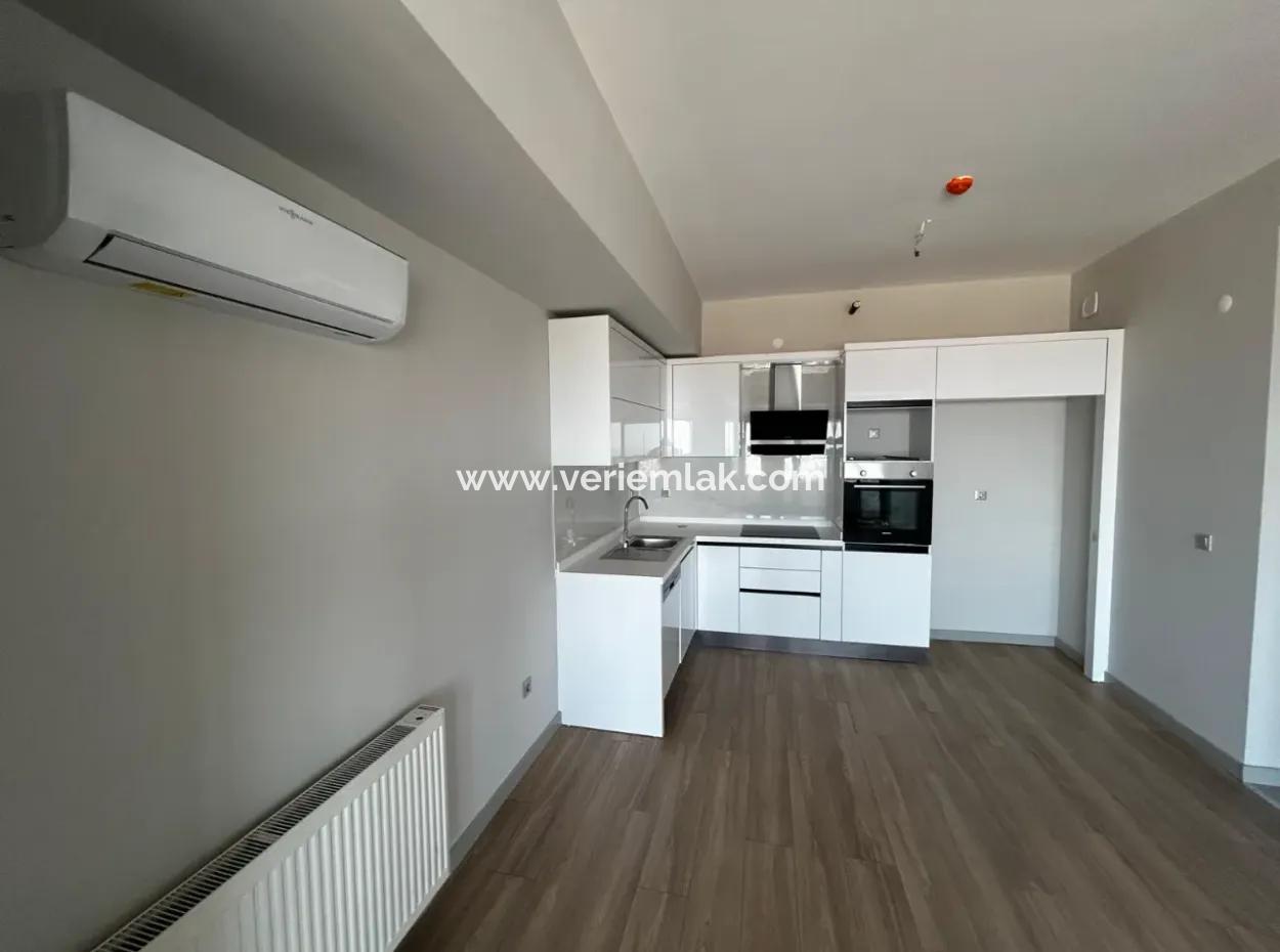 25 Floors Panoramic View Luxury 2 1 In Izka Merkez Yaşam Konak