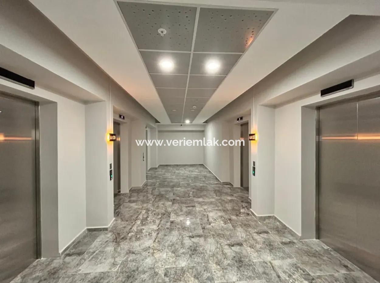 25 Floors Panoramic View Luxury 2 1 In Izka Merkez Yaşam Konak