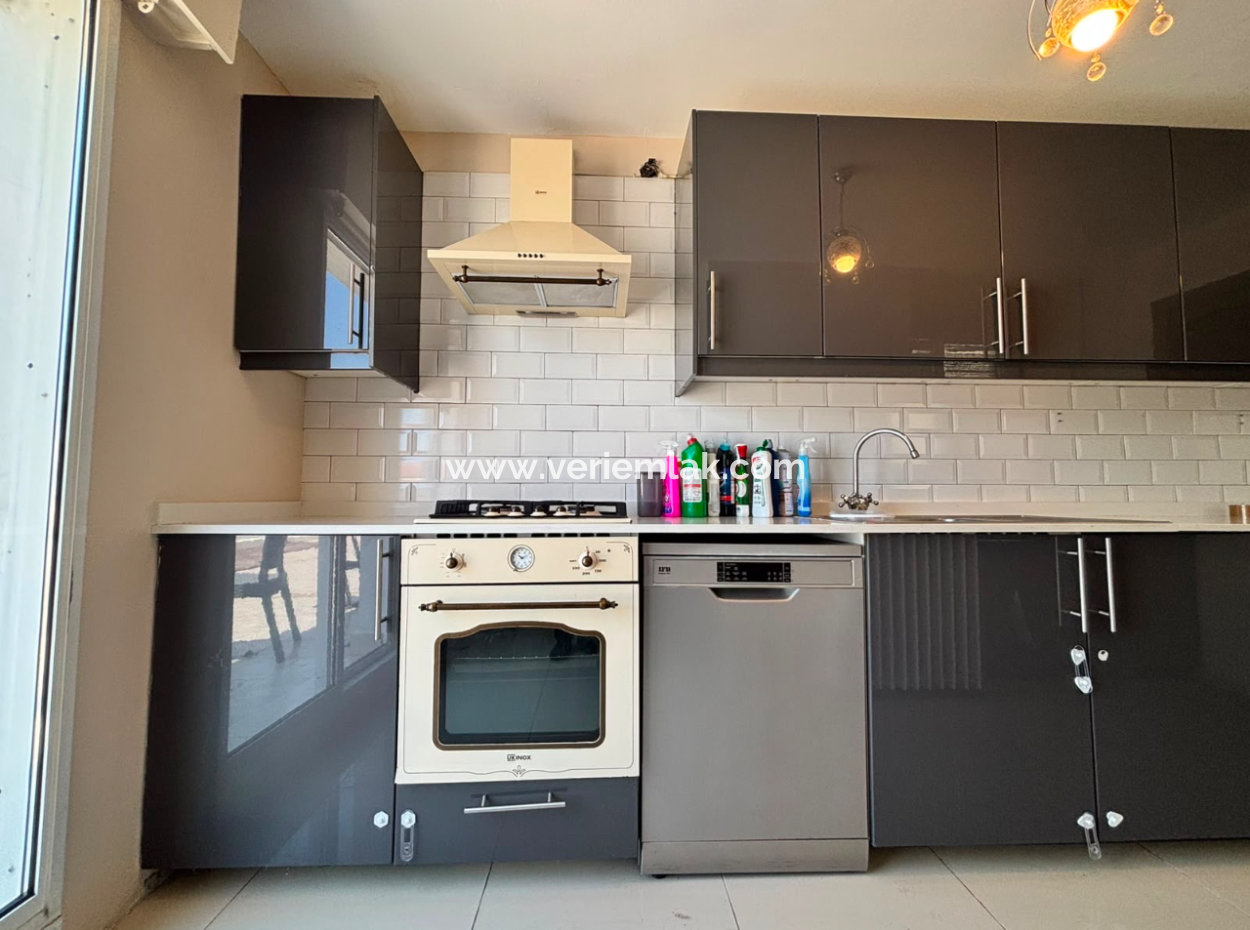 7Th Floor 410M2 Terrace 3 1 Flat For Rent With Sea View In Alsancak Republic Square!