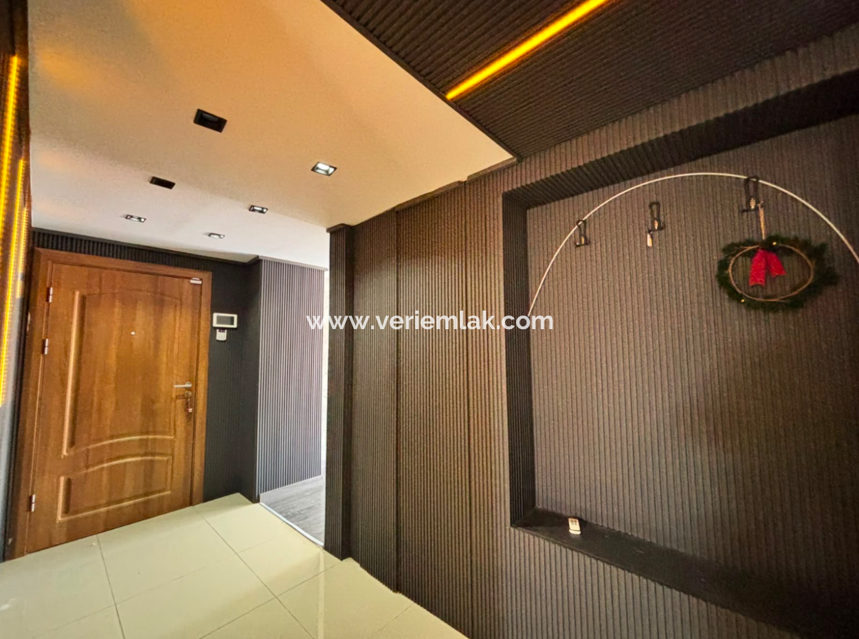 7Th Floor 410M2 Terrace 3 1 Flat For Rent With Sea View In Alsancak Republic Square!