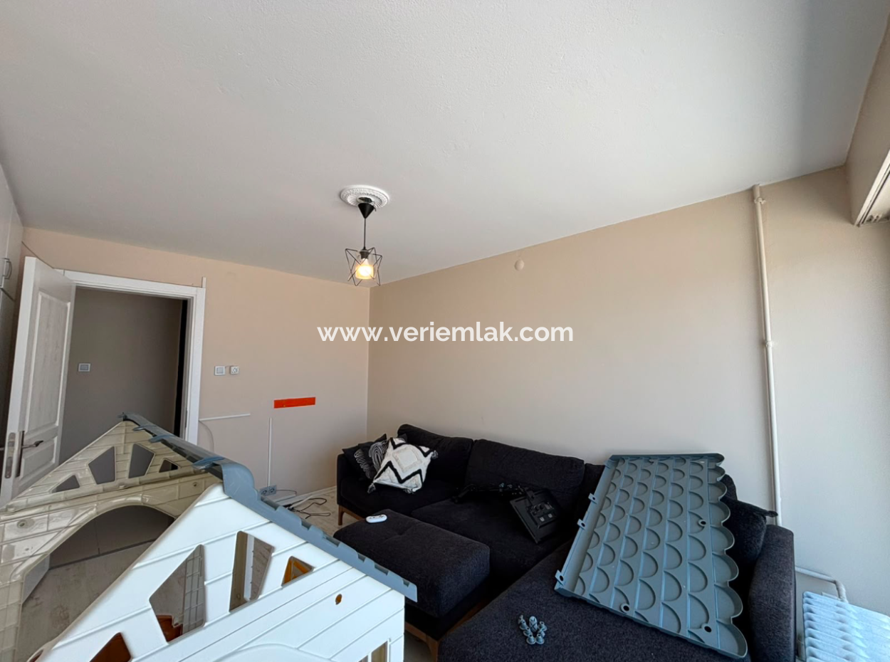 7Th Floor 410M2 Terrace 3 1 Flat For Rent With Sea View In Alsancak Republic Square!