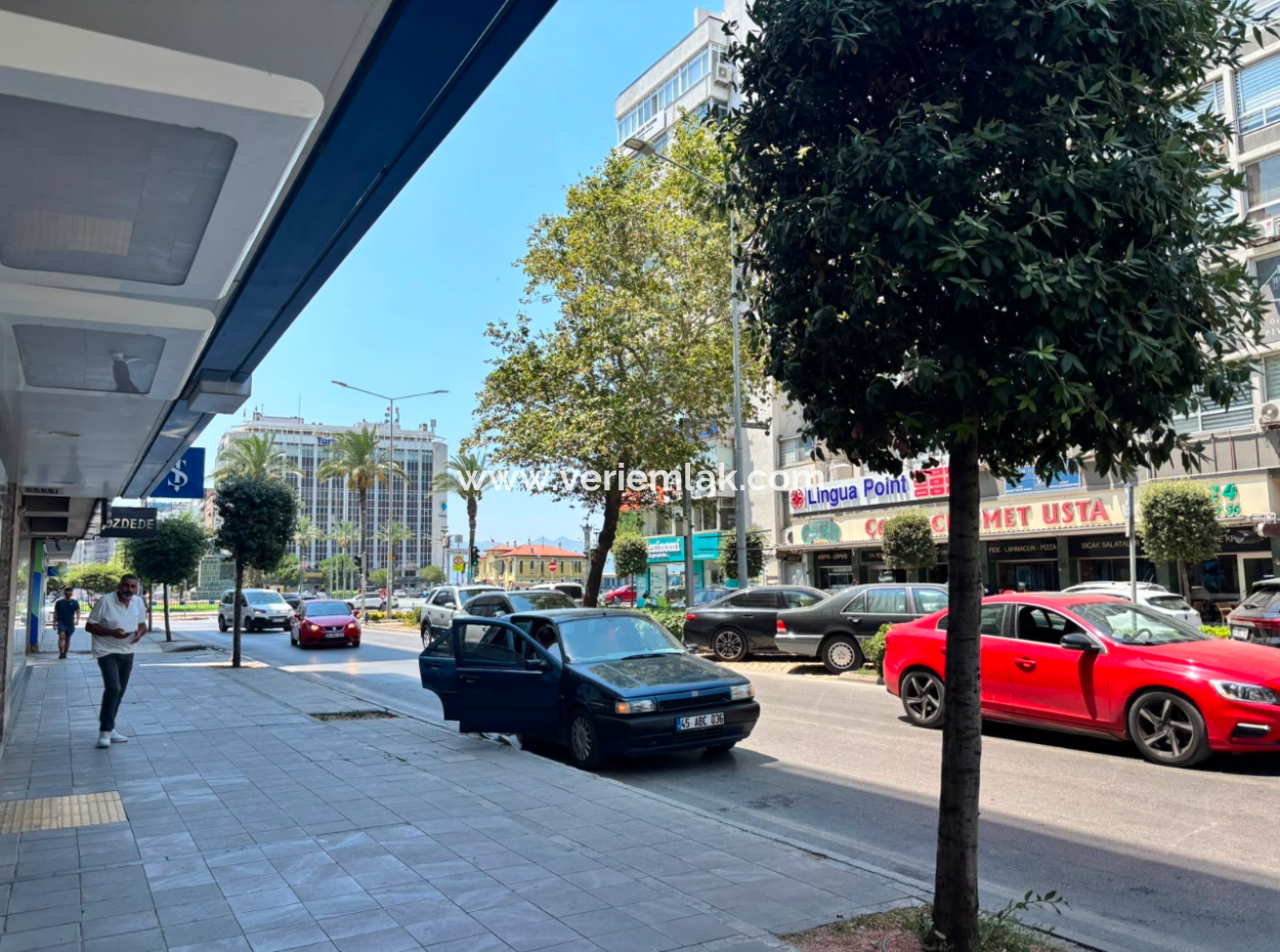 7Th Floor 410M2 Terrace 3 1 Flat For Rent With Sea View In Alsancak Republic Square!