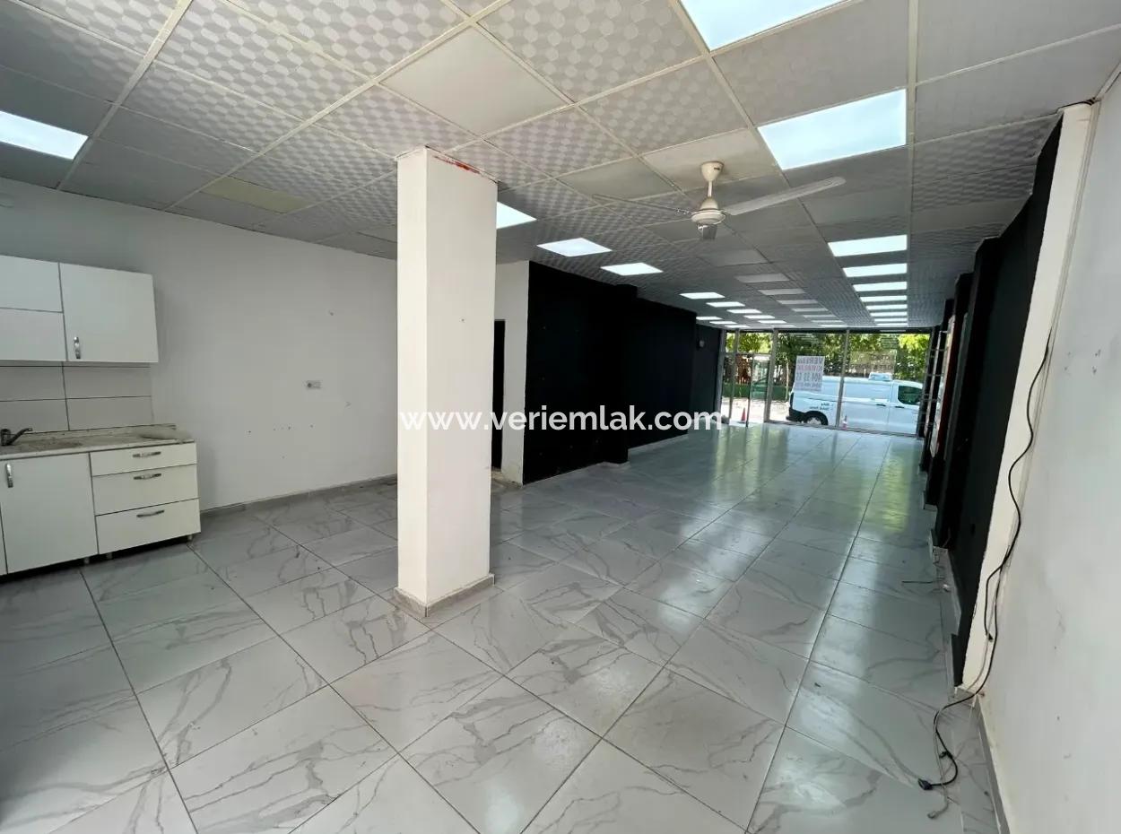 100M2 Shop With Garden On Main Street Near The Fair Republic Gate