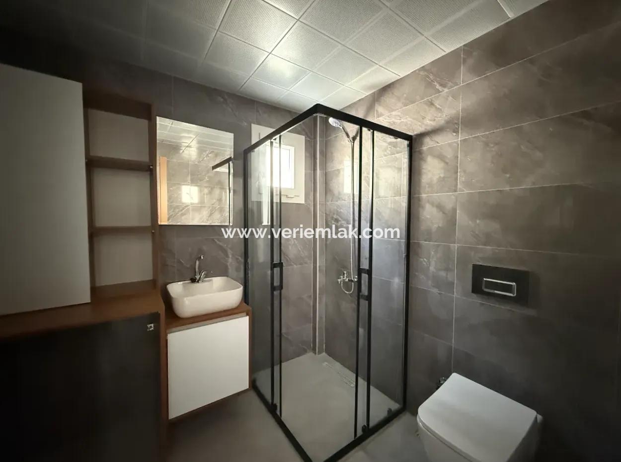 Brand New 2 1 Flat For Sale In Seferihisar Camikebir Neighborhood | With Balcony | Automatic Shutter | Arçelik Built-In | With Parking