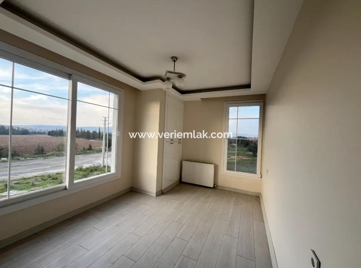 Centrally Located, Large Garden And Terrace Villa For Sale In Seferihisar Düzce Neighborhood