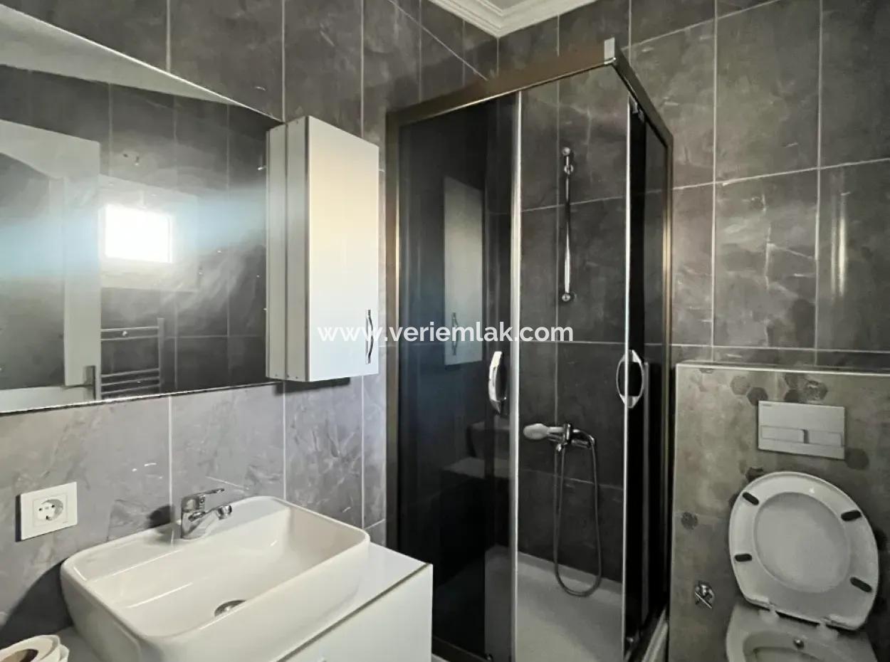 Centrally Located, Large Garden And Terrace Villa For Sale In Seferihisar Düzce Neighborhood