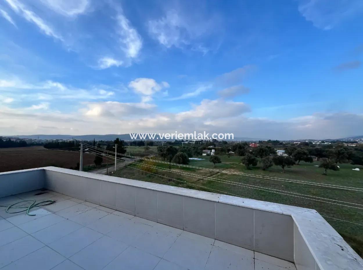 Centrally Located, Large Garden And Terrace Villa For Sale In Seferihisar Düzce Neighborhood