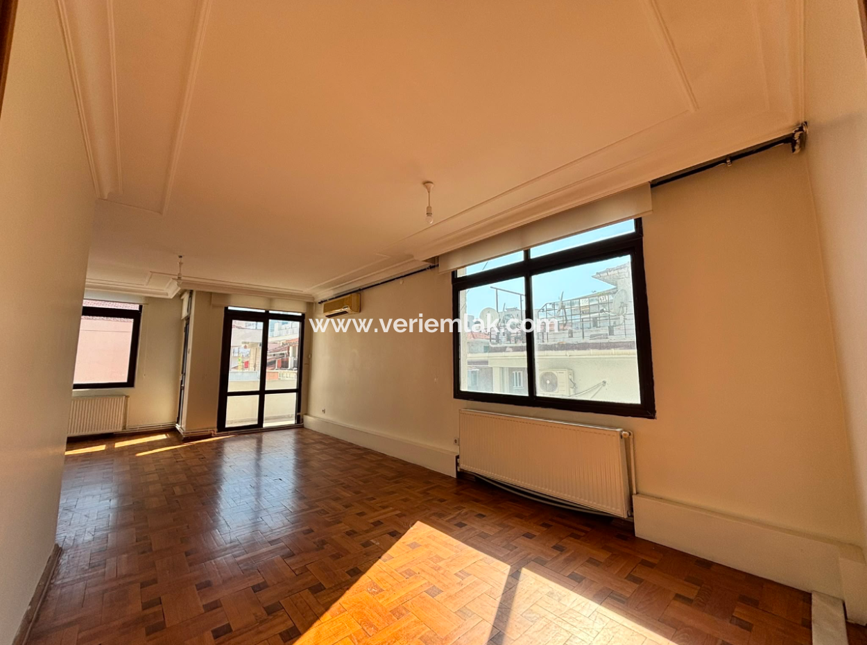 2 1 110M2 Well-Maintained Flat For Rent Near Alsancak Tevfik Fikret!