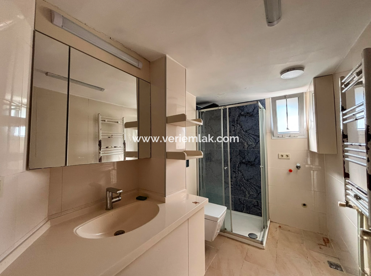 2 1 110M2 Well-Maintained Flat For Rent Near Alsancak Tevfik Fikret!