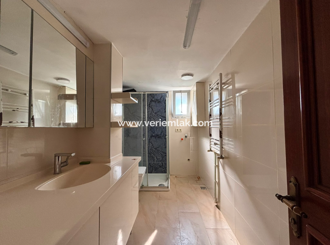 2 1 110M2 Well-Maintained Flat For Rent Near Alsancak Tevfik Fikret!