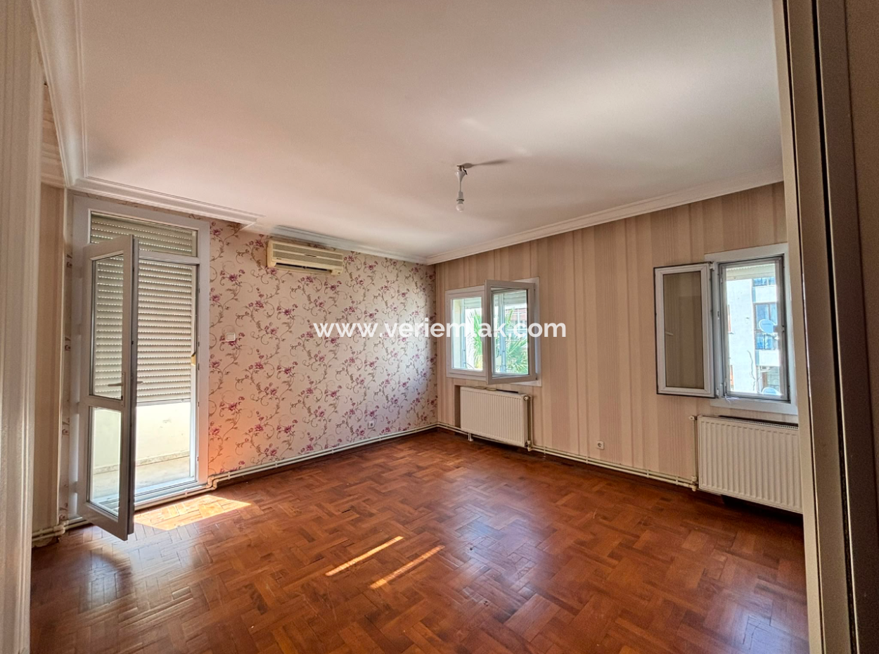 2 1 110M2 Well-Maintained Flat For Rent Near Alsancak Tevfik Fikret!