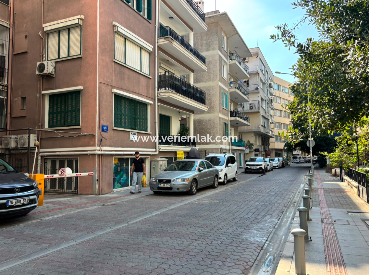 2 1 110M2 Well-Maintained Flat For Rent Near Alsancak Tevfik Fikret!