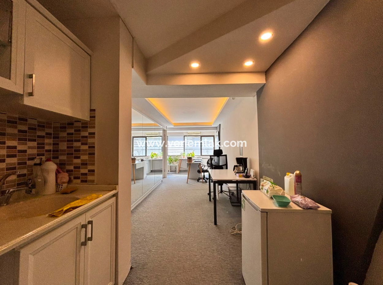 1 1 Well-Maintained Workplace For Rent With Parking Lot In Alsancak Cyprus Martyrs