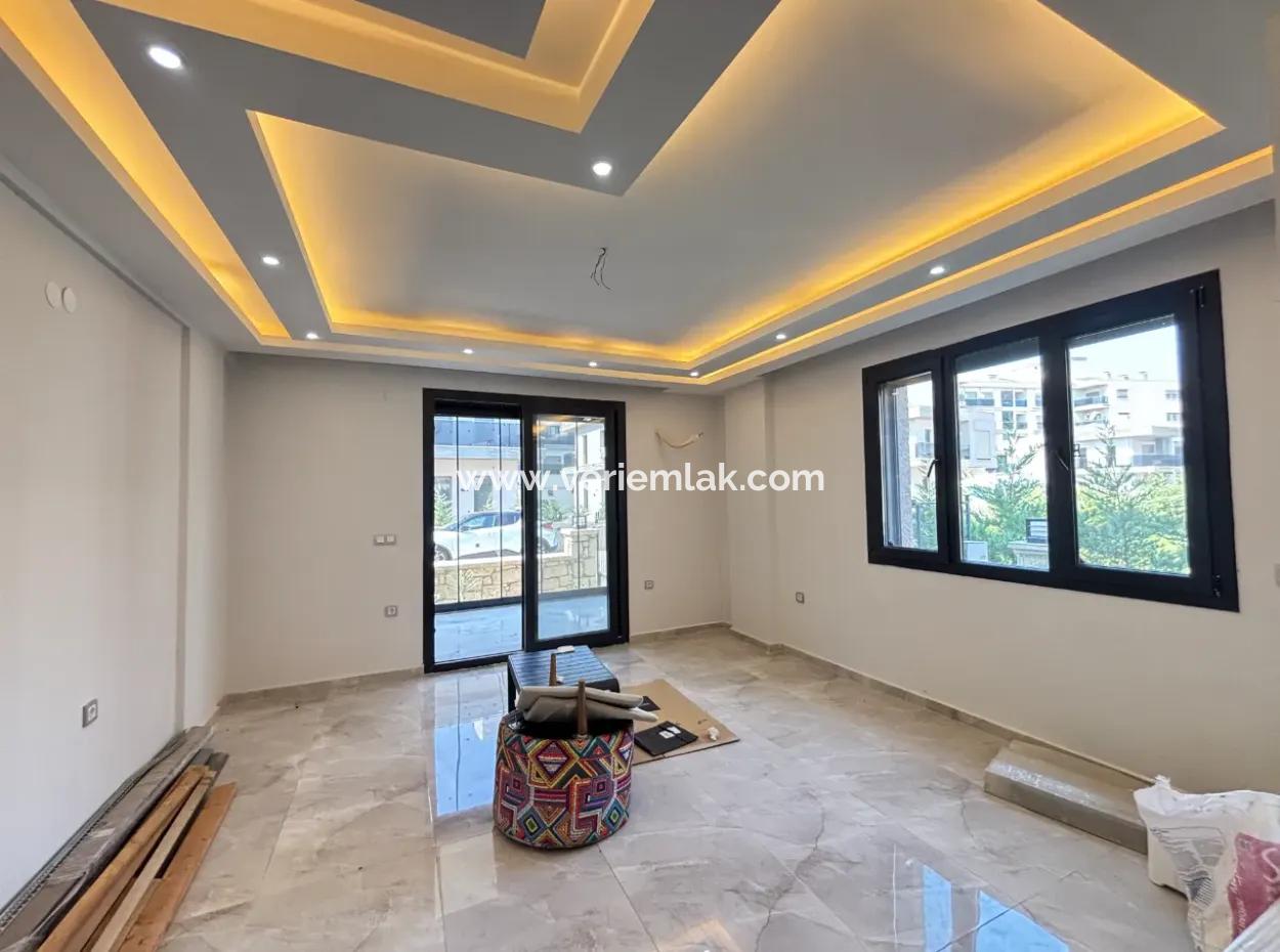 Private Villa For Sale In The Villas Area In The City Center Of Seferihisar