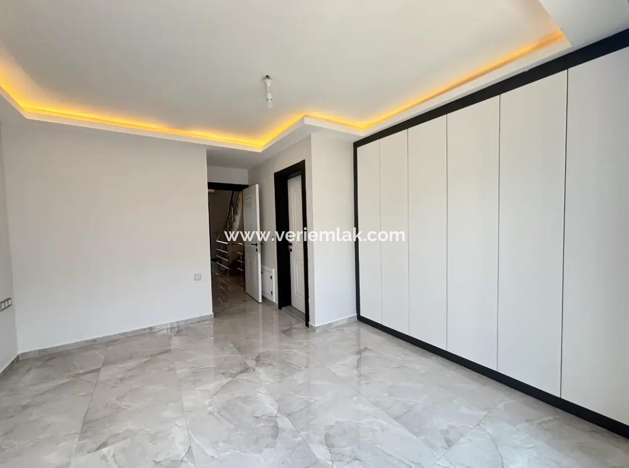 Private Villa For Sale In The Villas Area In The City Center Of Seferihisar