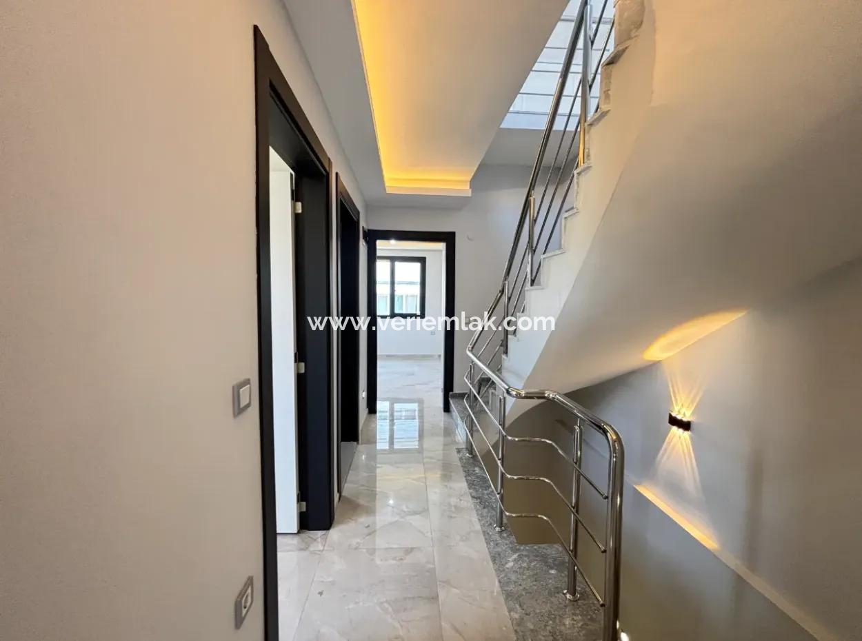 Private Villa For Sale In The Villas Area In The City Center Of Seferihisar