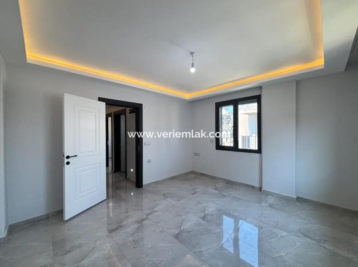 Private Villa For Sale In The Villas Area In The City Center Of Seferihisar