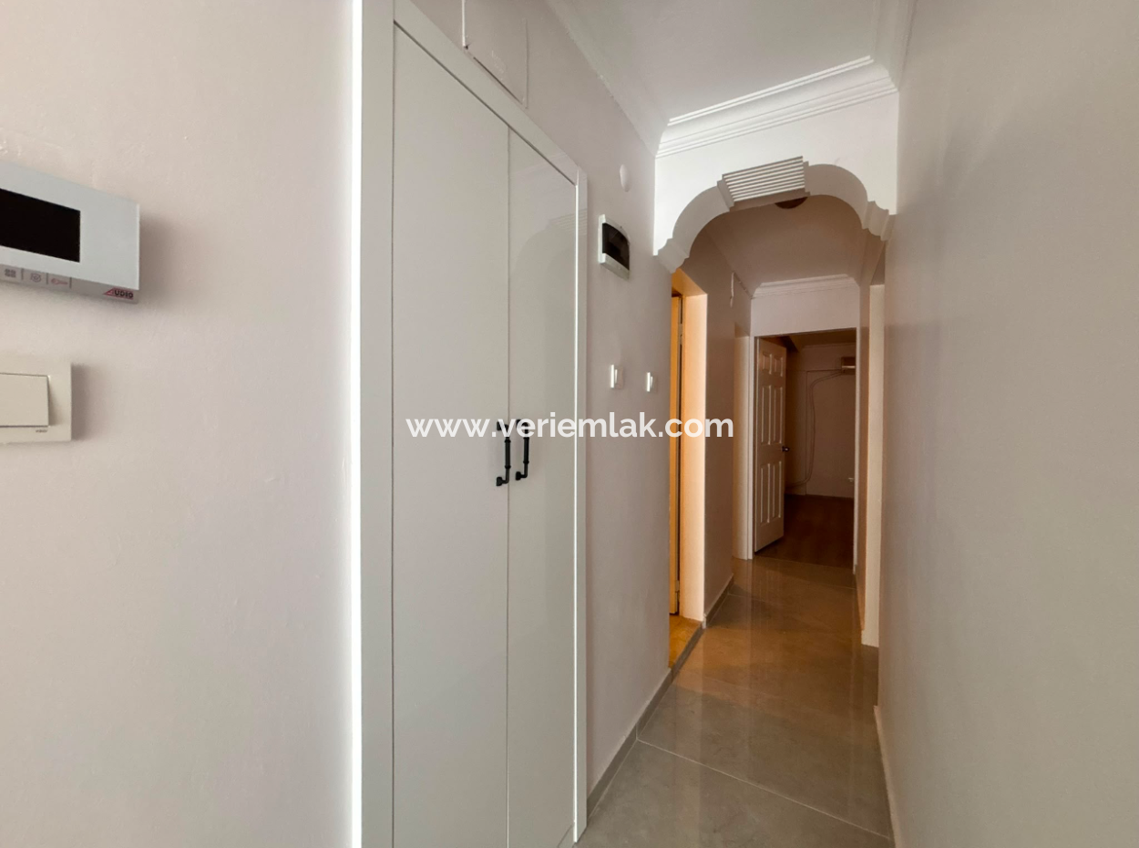 3 1 American Kitchen On Alsancak Cumhuriyet Boulevard Is Ready For Rent Both As An Office And As An Apartment, Where You Can Move Immediately.