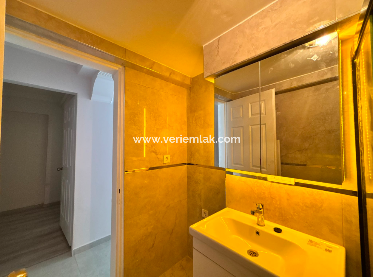 3 1 American Kitchen On Alsancak Cumhuriyet Boulevard Is Ready For Rent Both As An Office And As An Apartment, Where You Can Move Immediately.