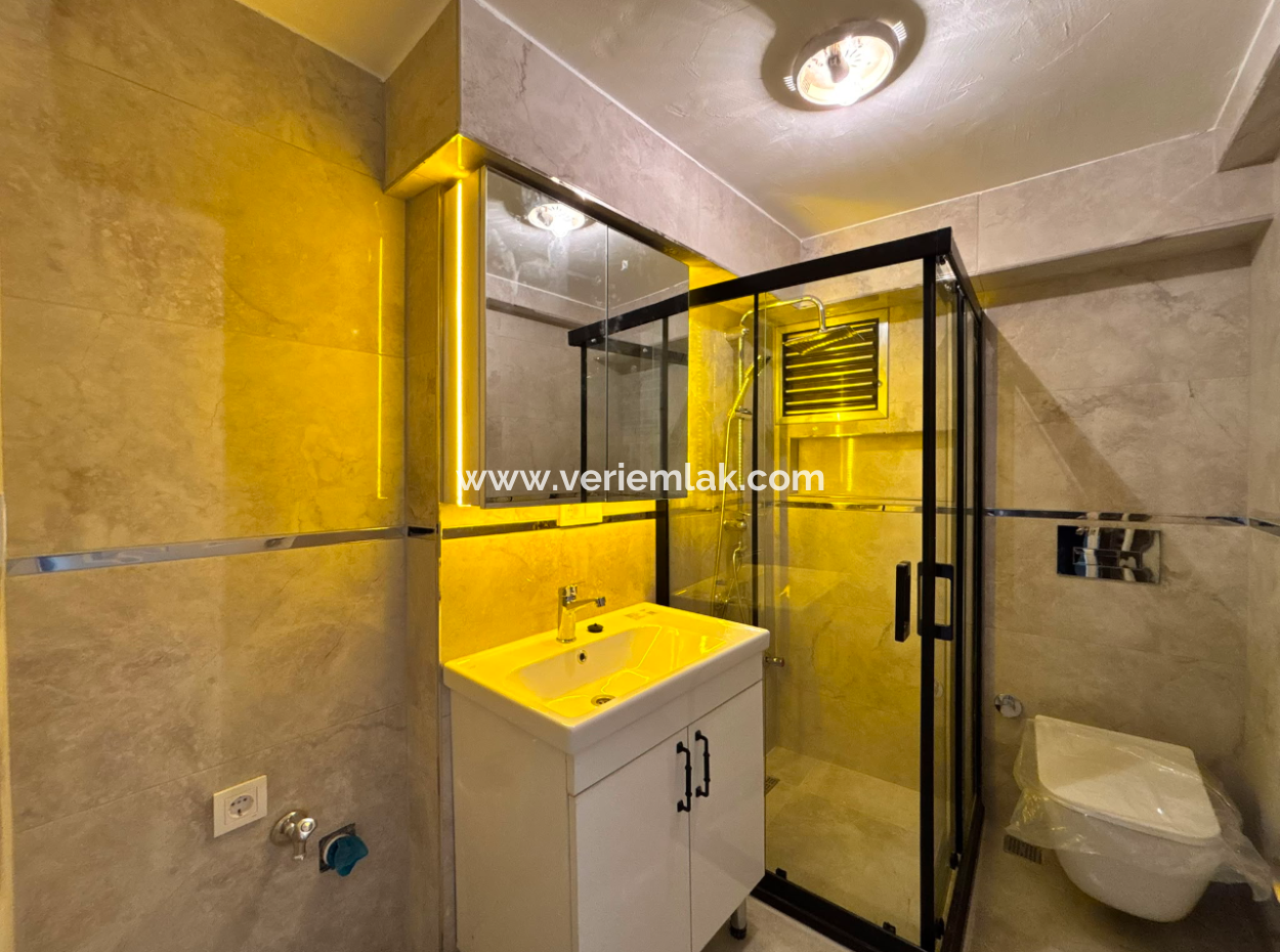 3 1 American Kitchen On Alsancak Cumhuriyet Boulevard Is Ready For Rent Both As An Office And As An Apartment, Where You Can Move Immediately.