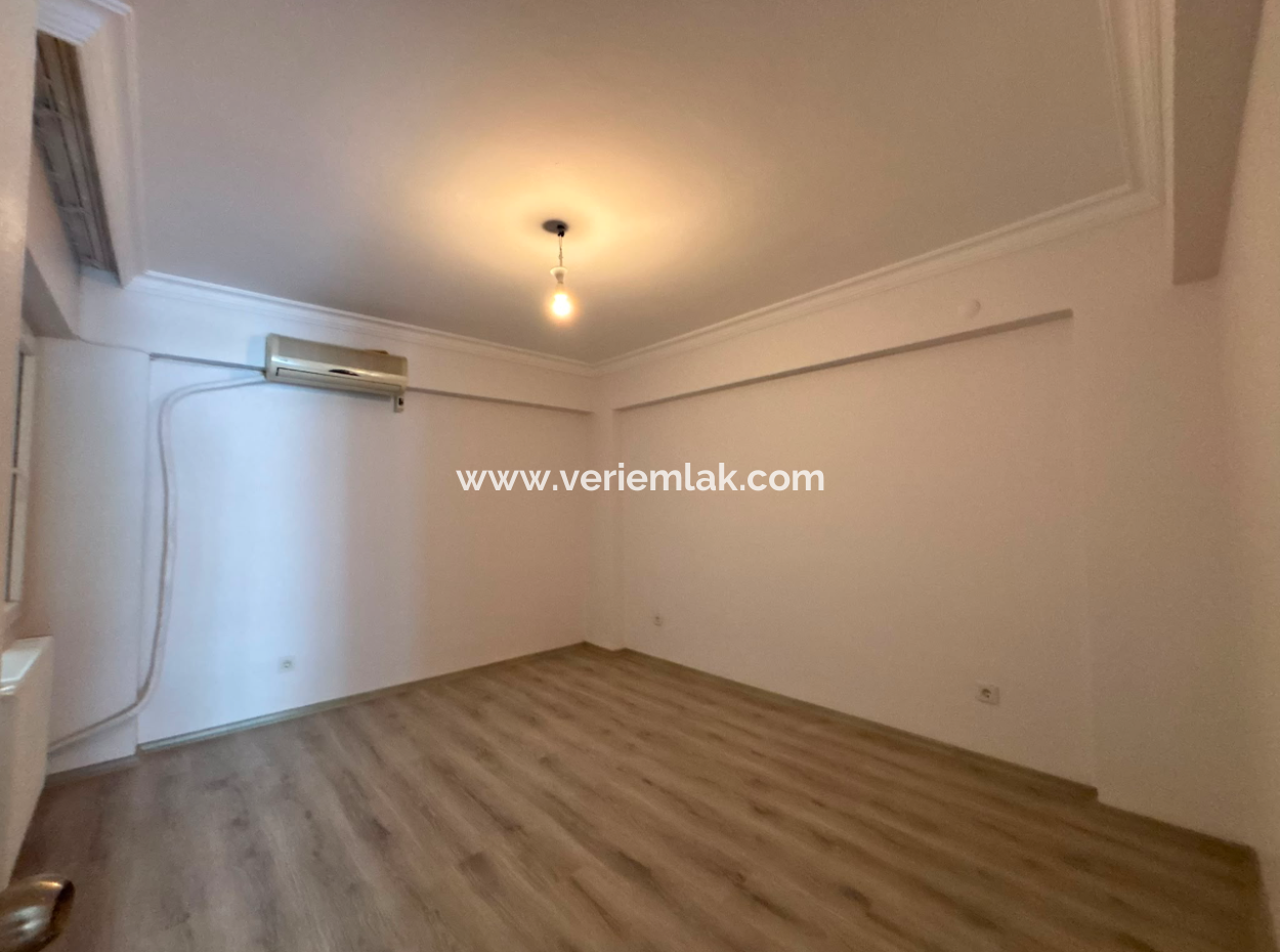 3 1 American Kitchen On Alsancak Cumhuriyet Boulevard Is Ready For Rent Both As An Office And As An Apartment, Where You Can Move Immediately.