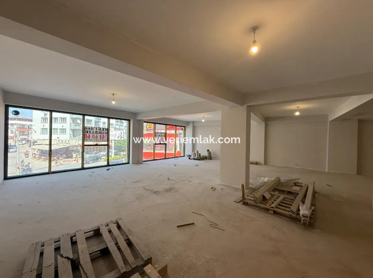 500 M² Duplex Commercial Area In A Prestigious Location In Seferihisar Bazaar Center