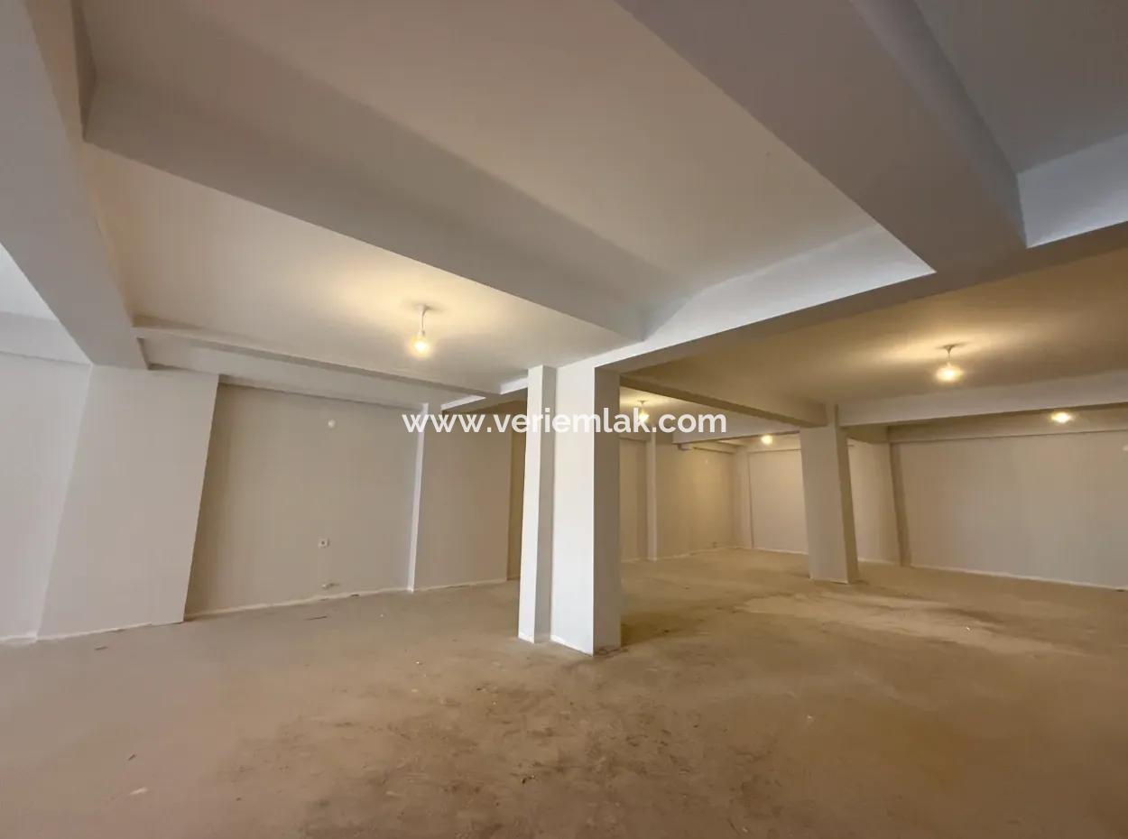500 M² Duplex Commercial Area In A Prestigious Location In Seferihisar Bazaar Center