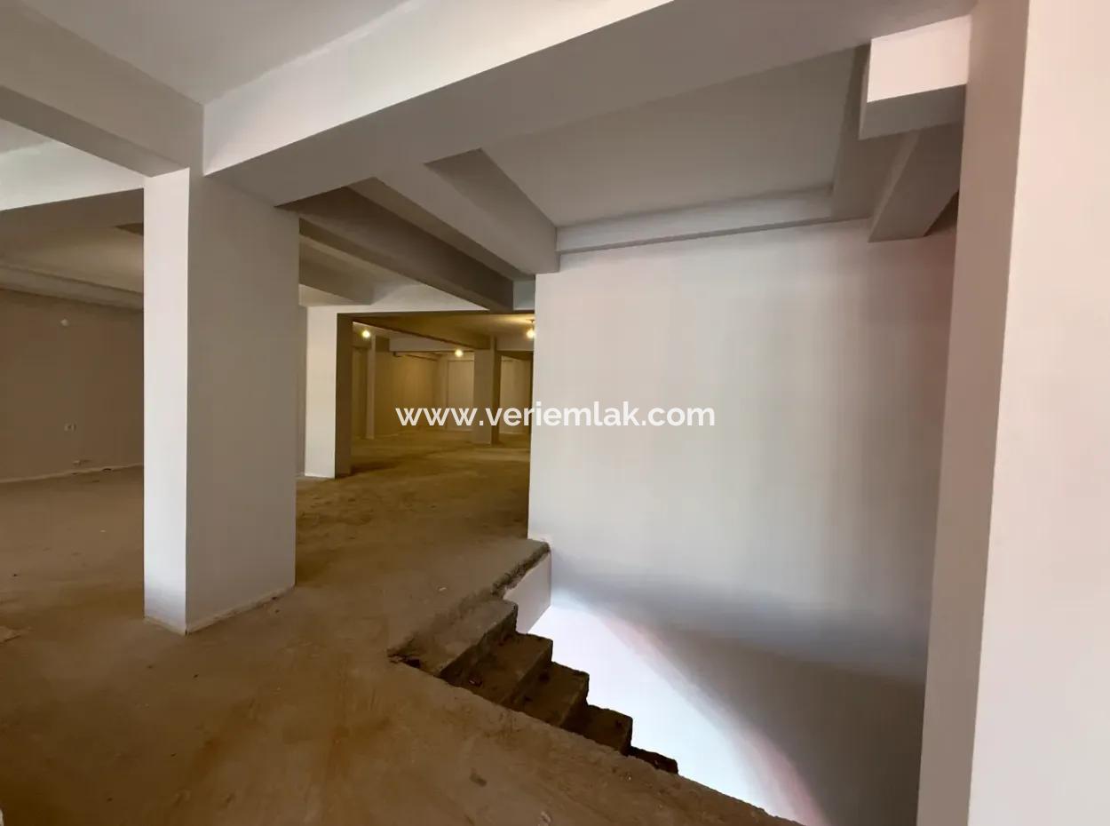 500 M² Duplex Commercial Area In A Prestigious Location In Seferihisar Bazaar Center