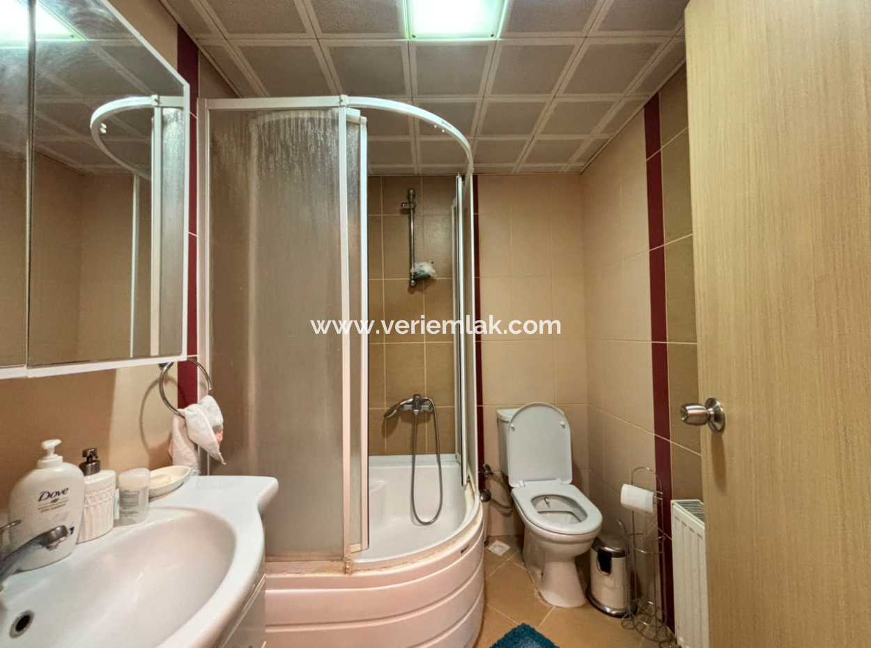 1.Floor 1 1 65M2 Secure Flat For Rent In Karşiyaka High Valley!
