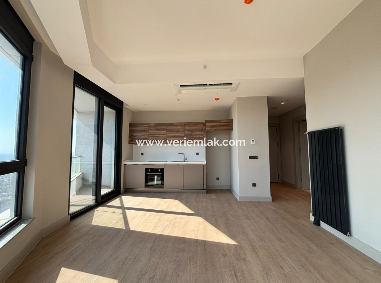 Alsancak Evora Project 22Nd Floor 1 1 Corner City View Flat For Rent!