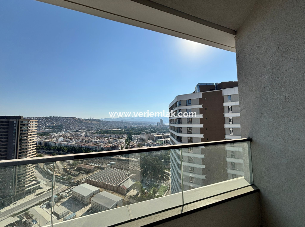 Alsancak Evora Project 22Nd Floor 1 1 Corner City View Flat For Rent!