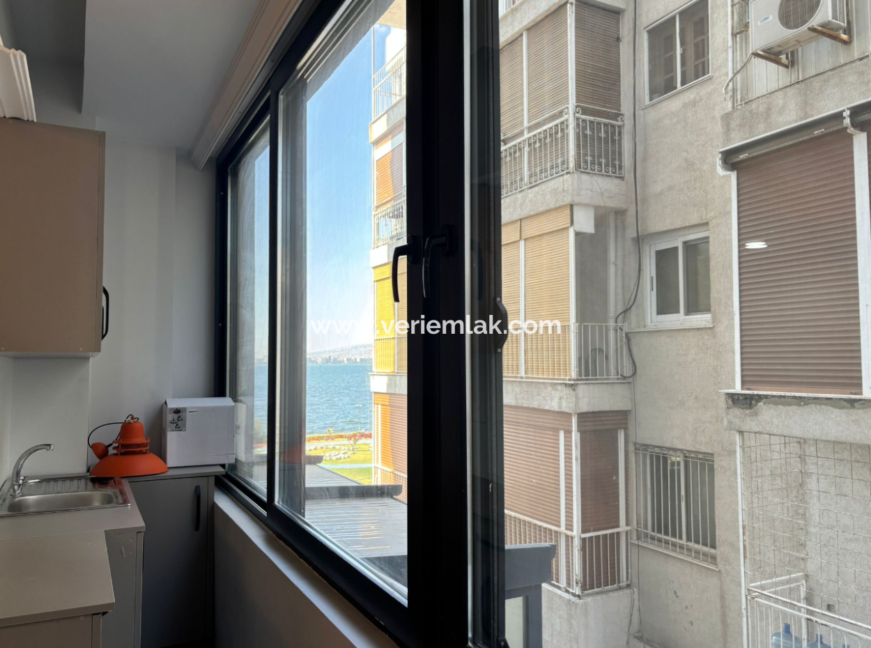 Alsancak Republic Square 4Th Floor Renovated Office/Workplace For Rent