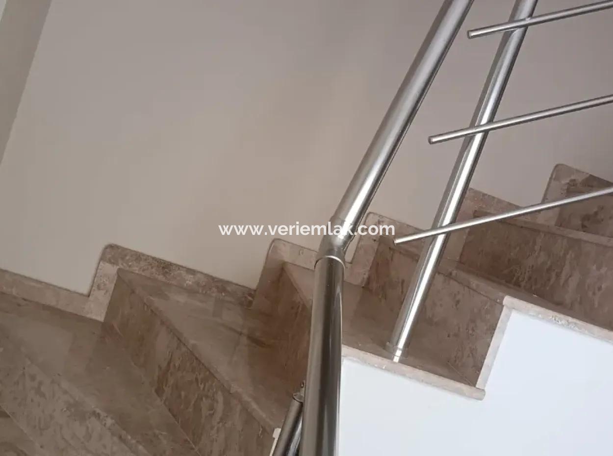 3 1 Large And Spacious Duplex Flats In The City Center In Seferihisar Hidirlik