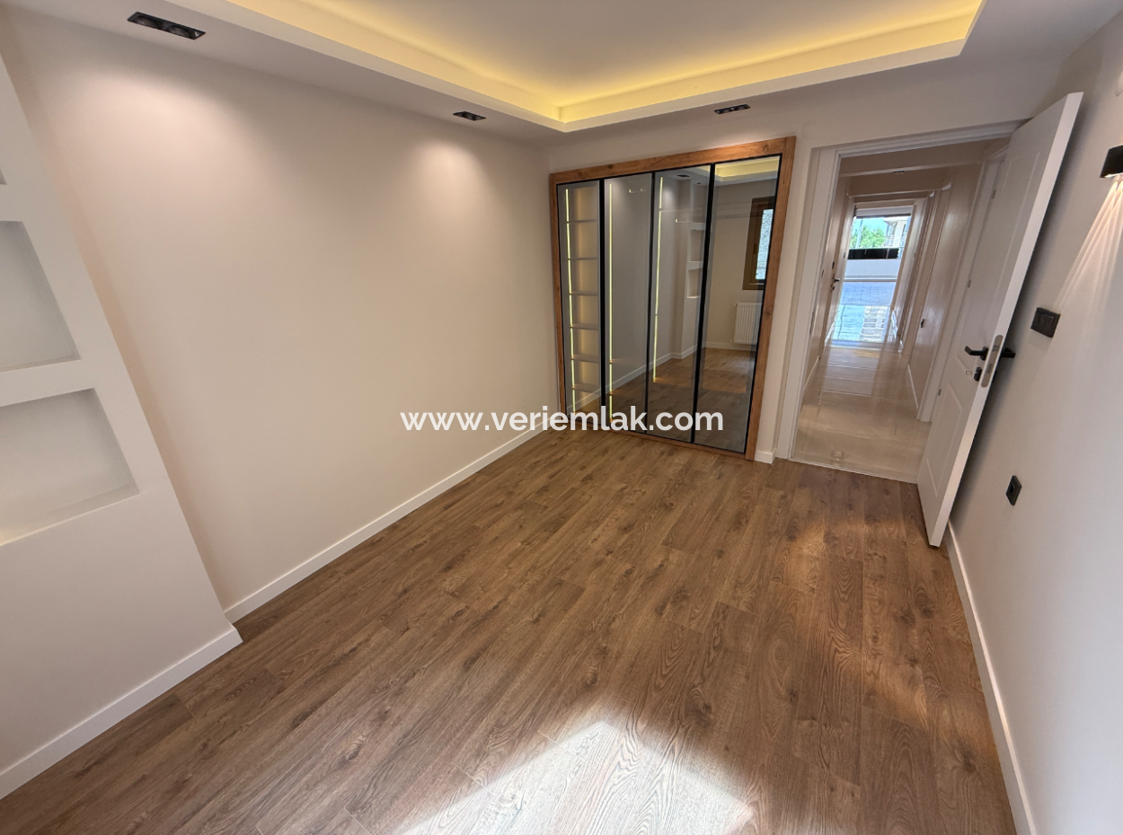 On The Street In Hakimn Houses, Tibaş Site Next To Full Renovation Elevator