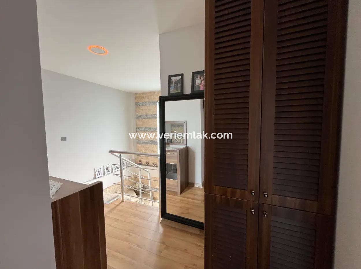 Luxury Duplex In A Site With Sea View And Pool In Seferihisar Doğanbey!