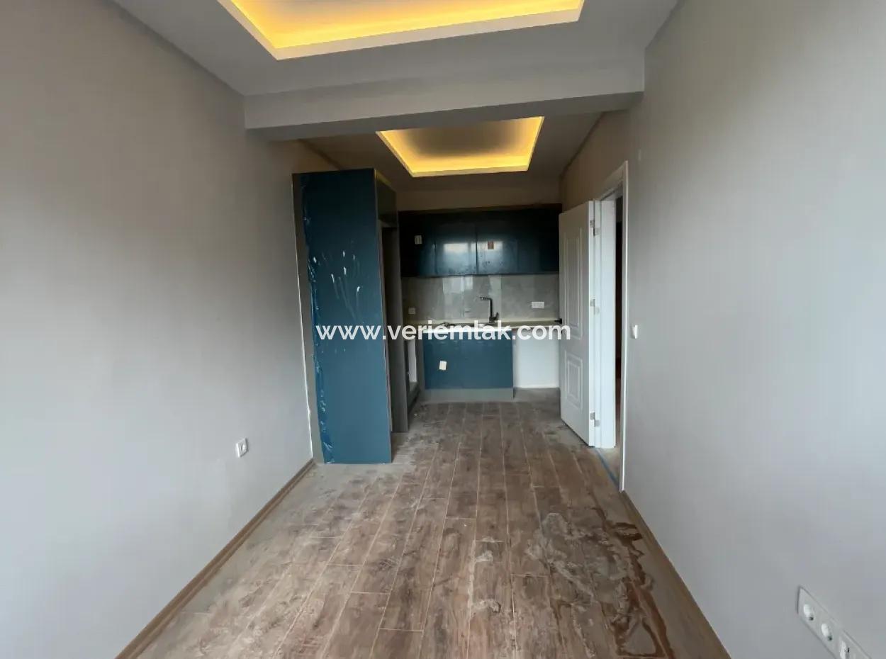 1 1 Flat For Rent In Seferihisar Center