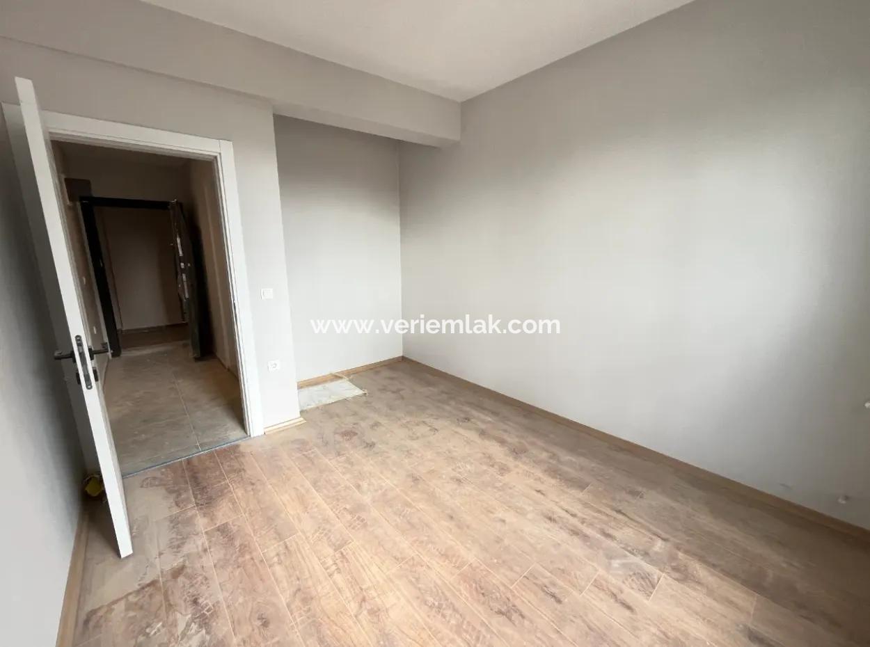 1 1 Flat For Rent In Seferihisar Center