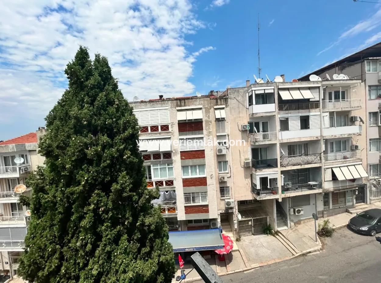 2 1 Flat For Sale Close To Karataş Hospital And Mithatpaşa Street