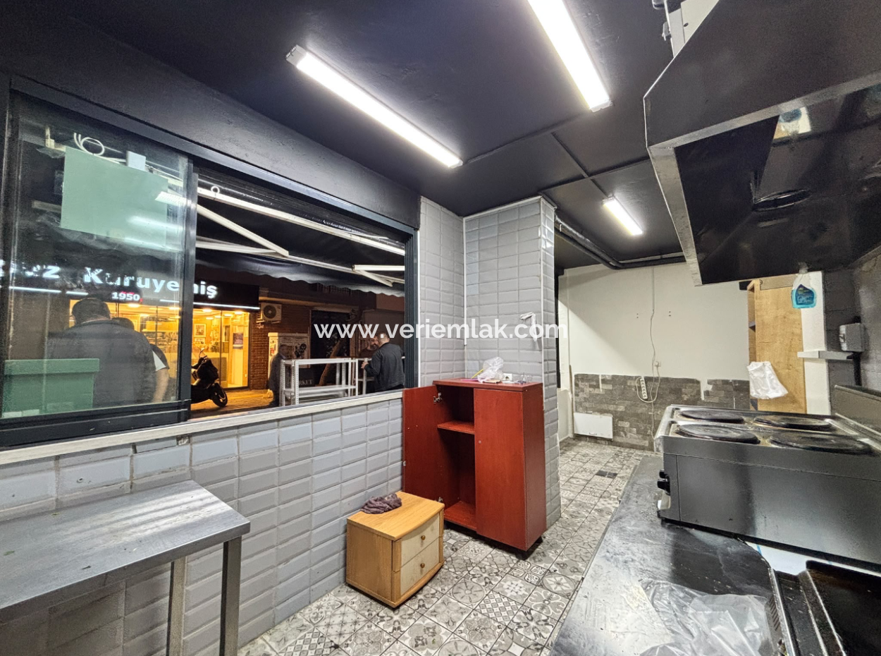Corner Shop For Rent With Wc And Chimney On Alsancak Talatpaşa Boulevard!