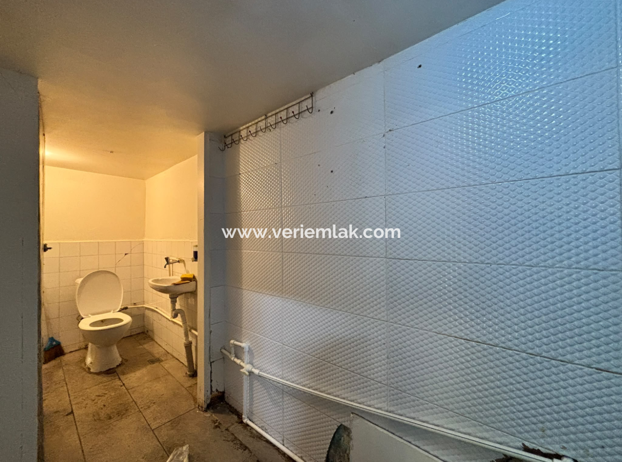 Corner Shop For Rent With Wc And Chimney On Alsancak Talatpaşa Boulevard!