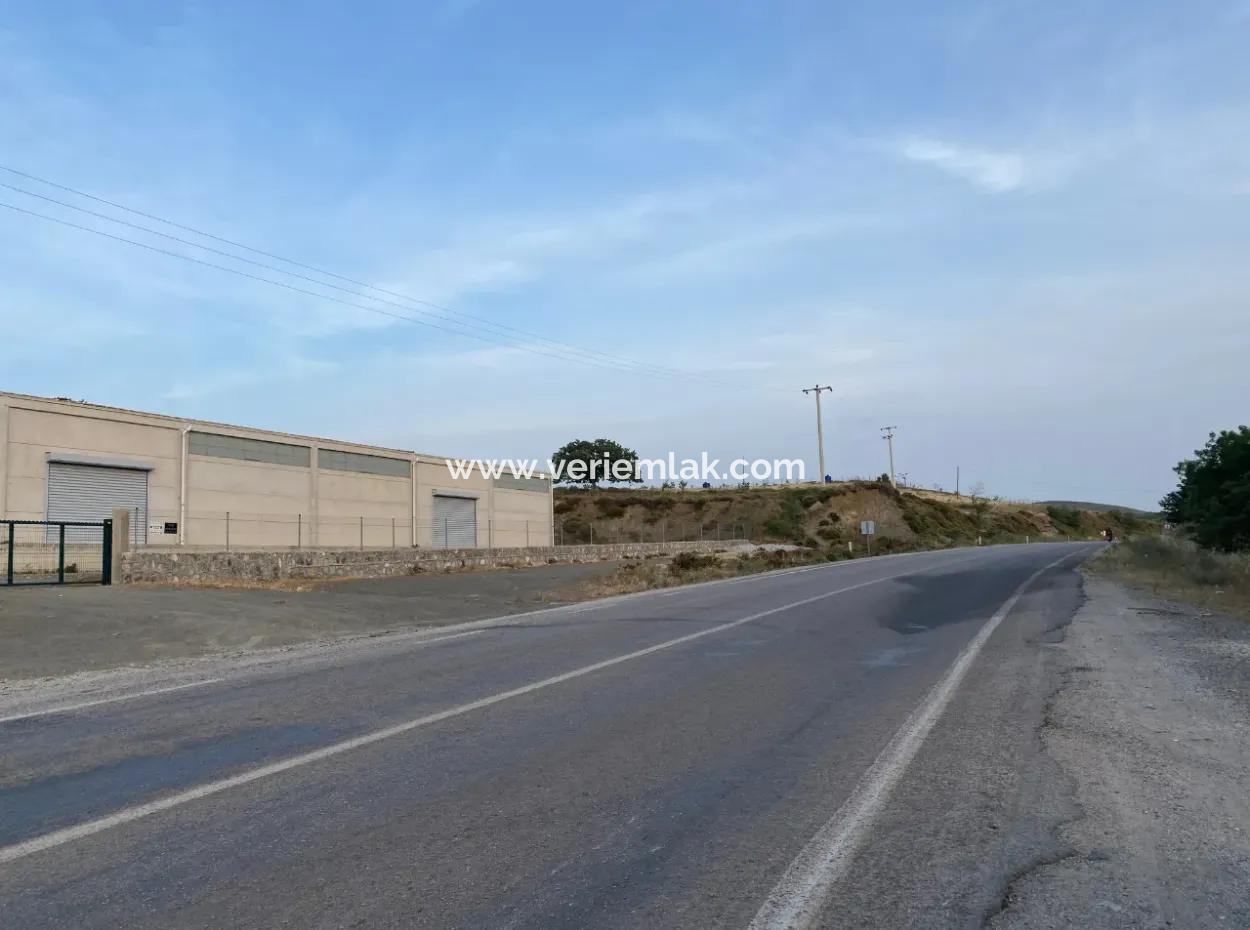 Land For Sale Near Seferihisar Main Street 2055 M2