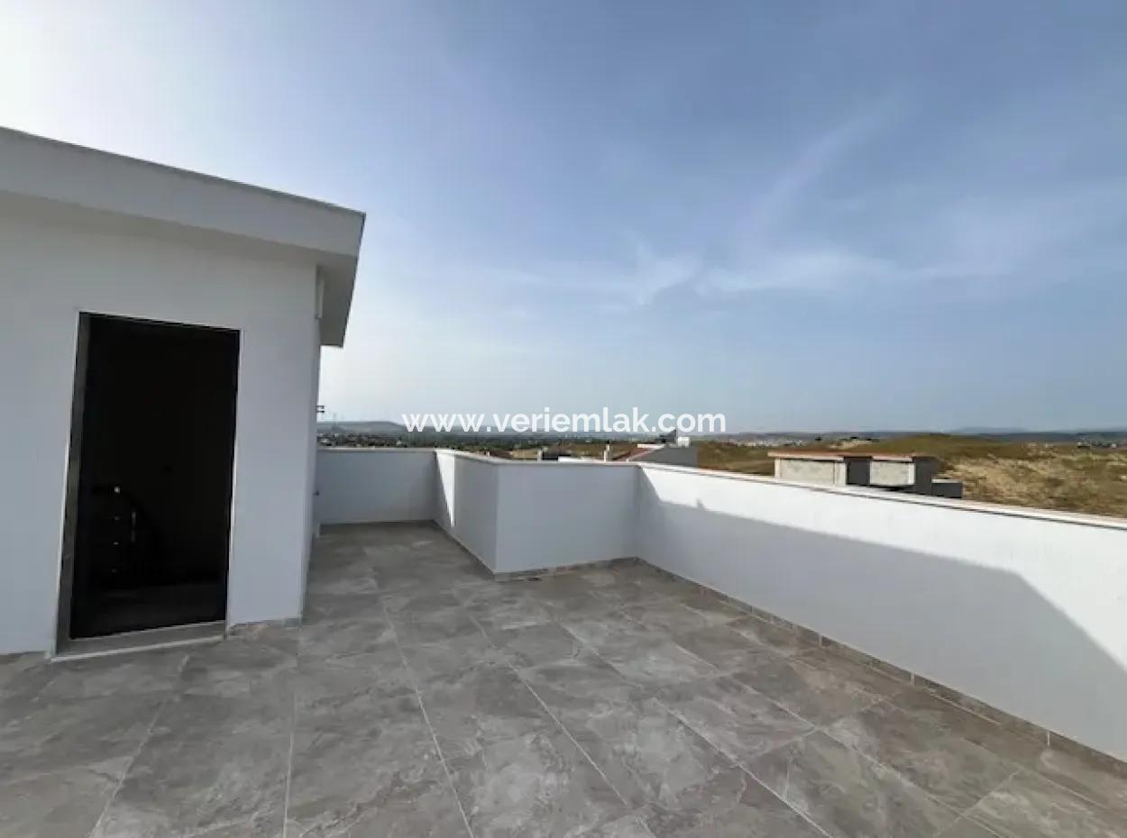 6 1 New Villa With Pool In Seferihisar Akarca