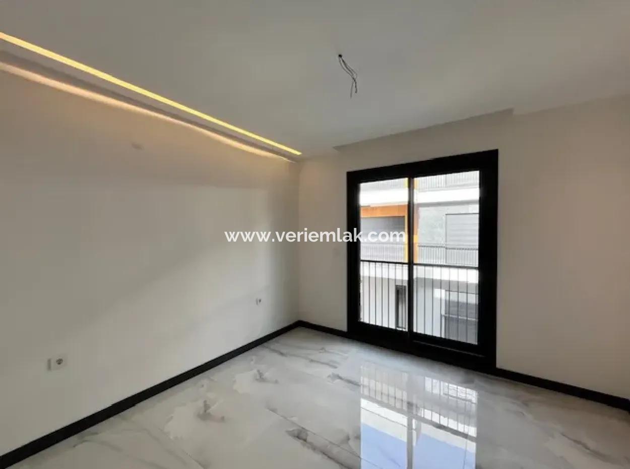 Brand New Apartments With Pool In A Complex In Seferihisar Karakayalar