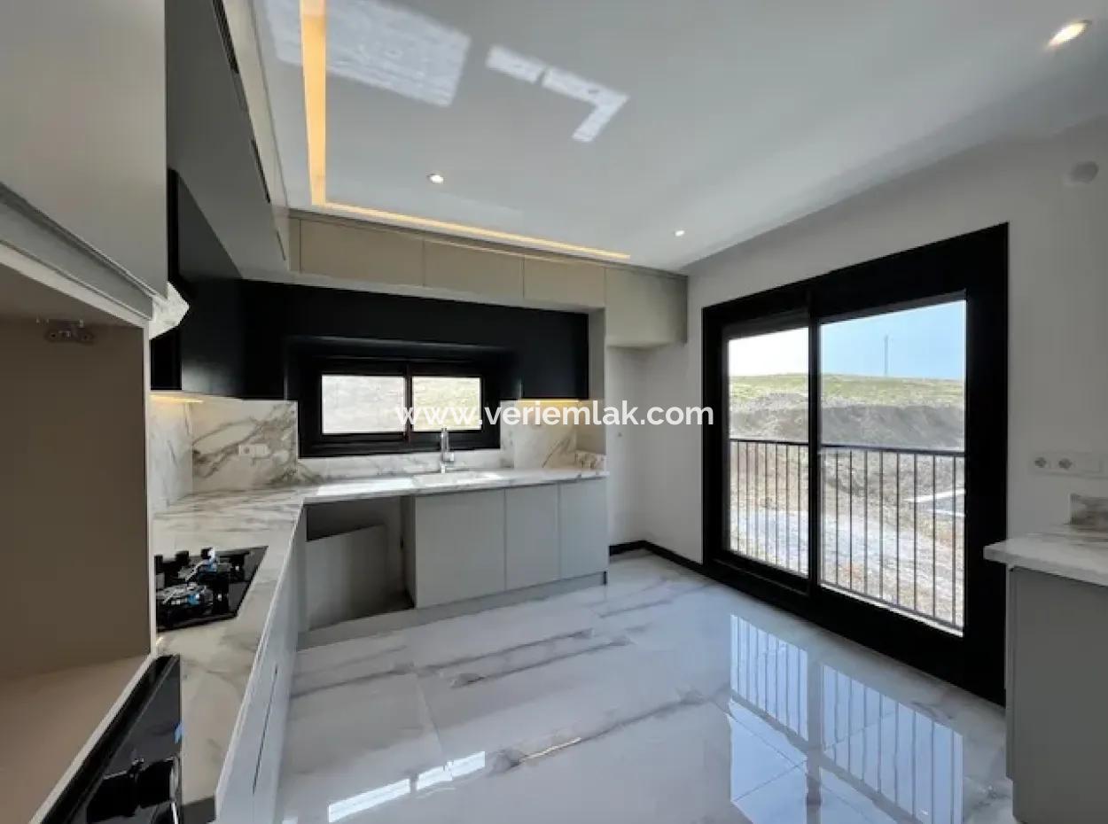 Brand New Apartments With Pool In A Complex In Seferihisar Karakayalar