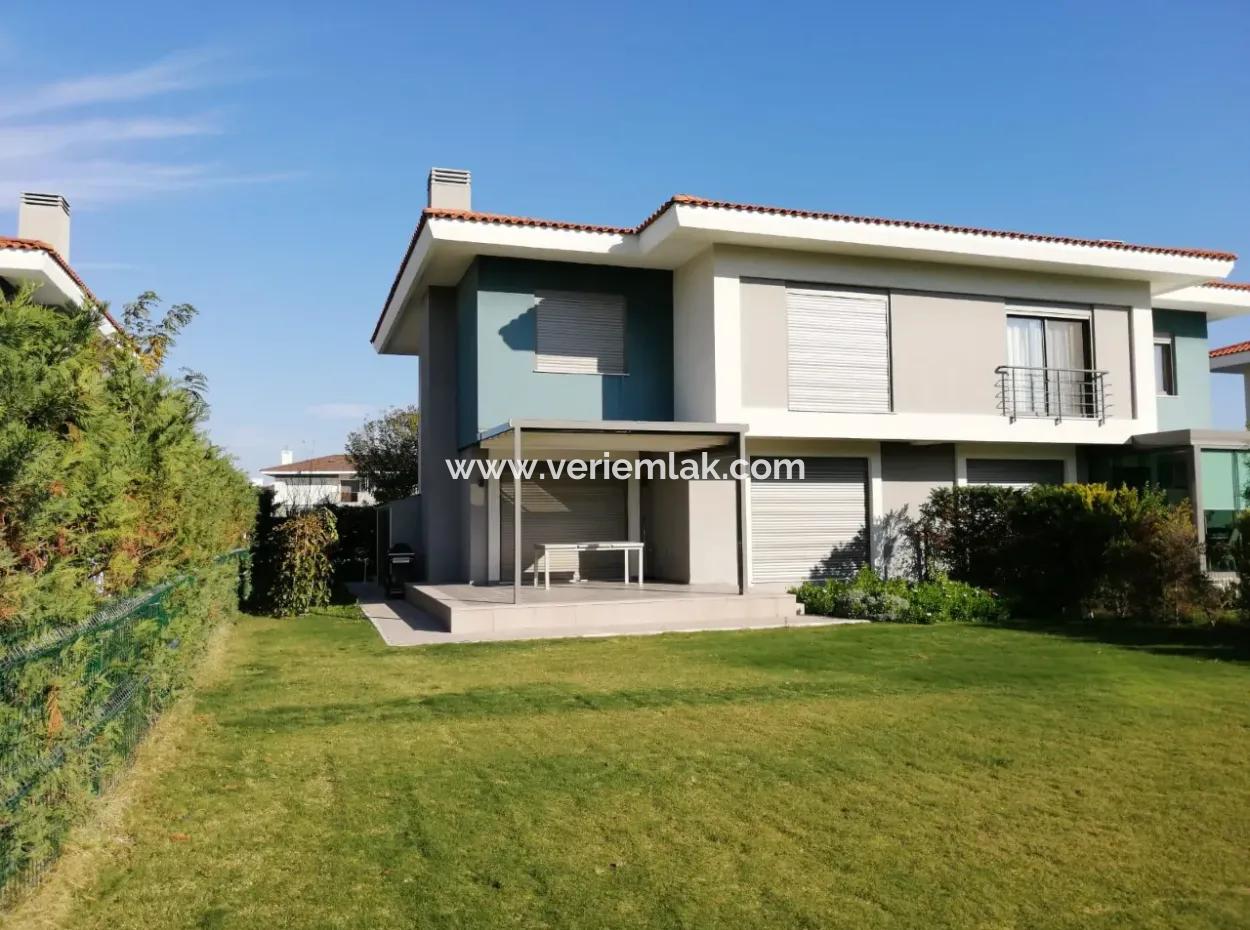 Urla Megapolis Houses, Both Away From The City And Close To The Center!