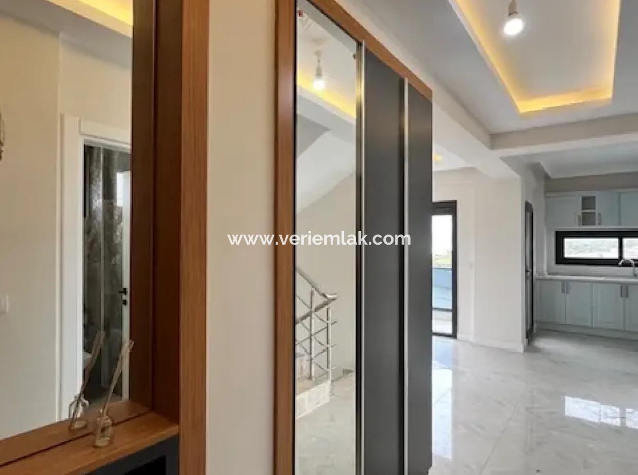 Villa For Sale In Girlen District, Seferihisar Sığacık